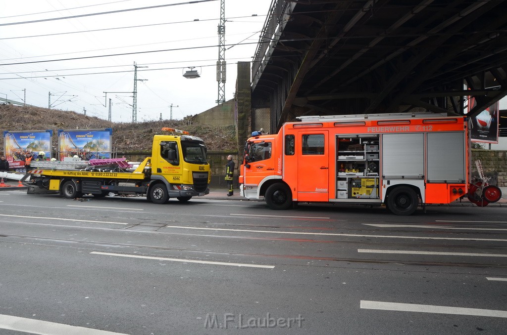 LKW Bruecke Koeln Deutz Opladenestr Deutz Muelheimerstr P053.JPG - Miklos Laubert